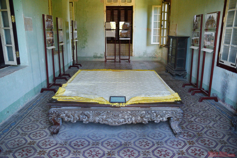 Vàng son một thuở cung An Định -0