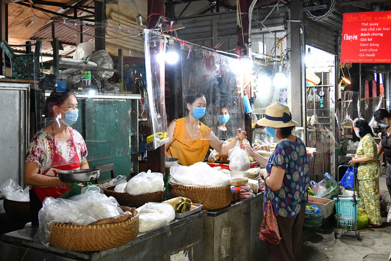 Hà Nội “sống chậm” trong những ngày giãn cách -0