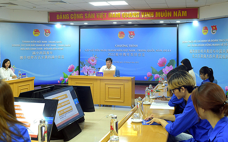 Các đại biểu nghe trình bày của chuyên gia, tham gia góp ý kiến qua những chuyên đề của chương trình dưới sự điều hành của đồng chí Bùi Minh Tuấn, Ủy viên Ban Thường vụ, Trưởng Ban Tổ chức Trung ương Đoàn Thanh niên Cộng sản Hồ Chí Minh. Tăng cường hợp tác kinh tế, giáo dục thanh niên Việt Nam-Trung Quốc -0