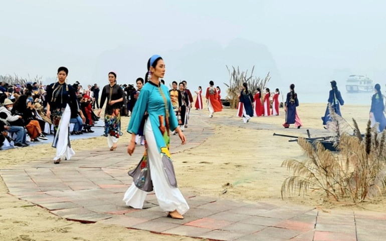“Festival Áo dài Quảng Ninh 2020 - miền di sản” -0