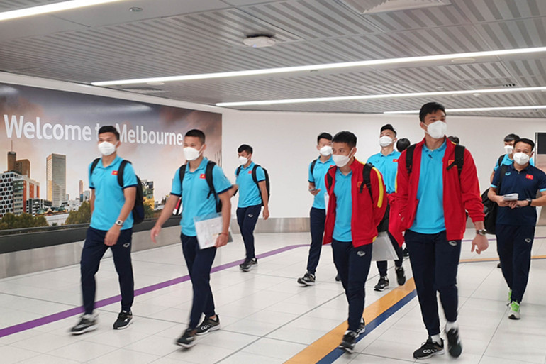 Tuyển Việt Nam có mặt ở Australia, sẵn sàng bước vào buổi tập đầu tiên -1