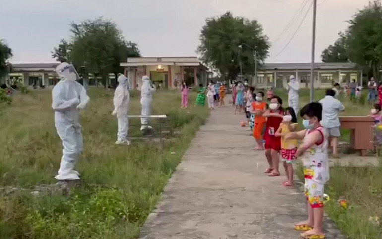 Ấm áp Trung thu trong những ngày giãn cách ở Đồng Tháp -0