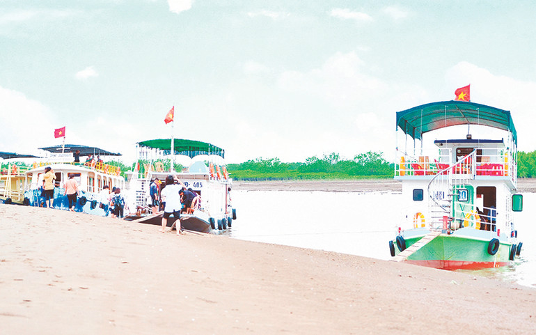 Nhiều mô hình du lịch sinh thái cộng đồng cũng được phát triển. Ảnh: Khang Tường