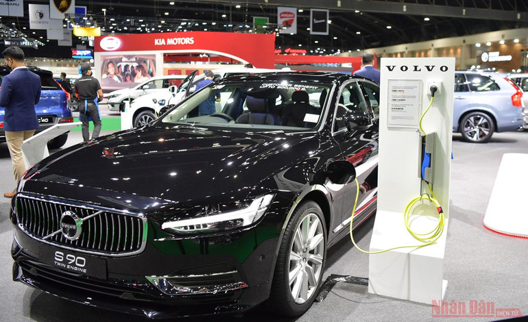 Mãn nhãn ở Triển lãm ô-tô quốc tế lần thứ 41 tại Bangkok -5