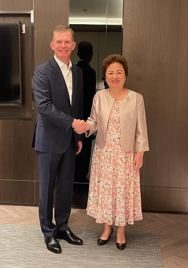 Bà Nguyễn Thị Nga và ông Guy Phillips trong buổi làm việc ngày 29/6/2022 tại Singapore. Tập đoàn BRG cùng đối tác chiến lược Hilton (Hoa Kỳ) thảo luận phương án nâng cấp Khách sạn Hilton Hà Nội Opera -0