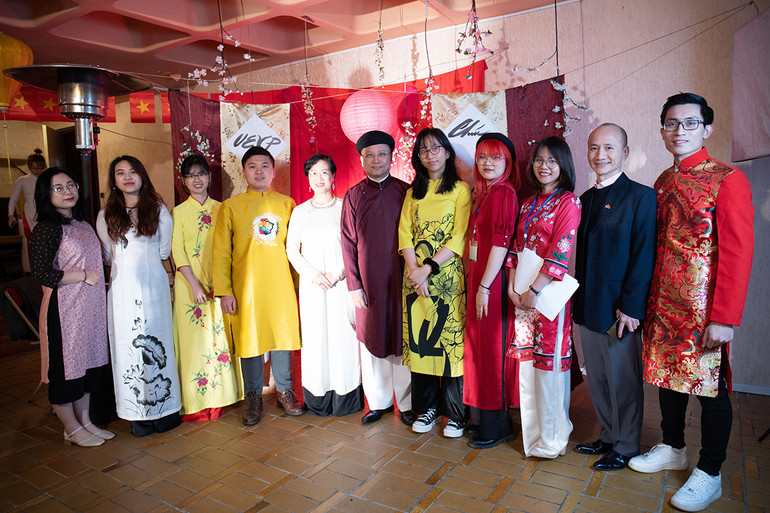 Ngày Bánh Chưng của sinh viên Việt Nam tại Pháp -0