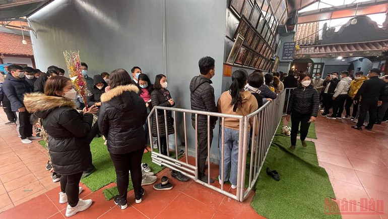 Du xuân chợ Viềng, Phủ Dầy đầu năm -0