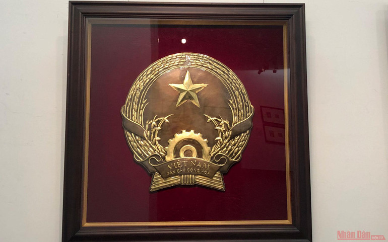 Câu chuyện Quốc huy ảnh 7 qh_nhuvang-1599029633117.jpg