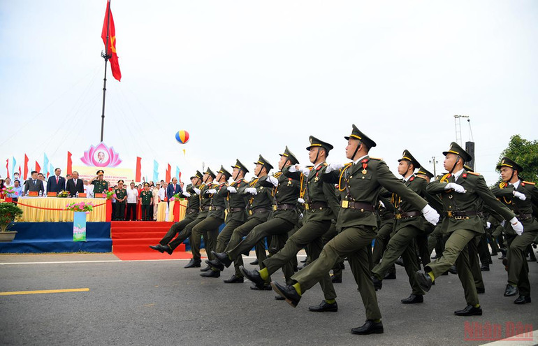 Chủ tịch nước Nguyễn Xuân Phúc dự Lễ thượng cờ thống nhất non sông -0