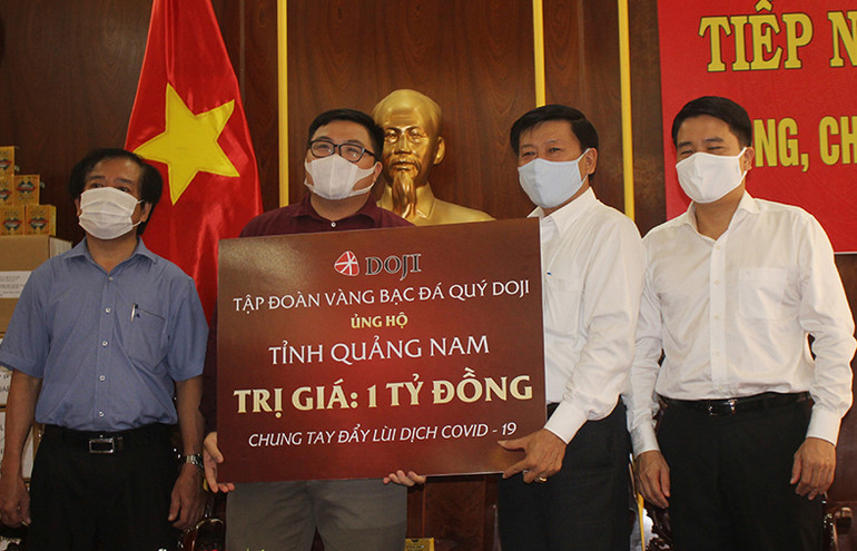 Ủng hộ 8,3 tỷ đồng giúp Quảng Nam phòng, chống dịch Covid-19 ảnh 4 Ủng hộ 8,3 tỷ đồng giúp Quảng Nam phòng, chống dịch Covid-19 -1