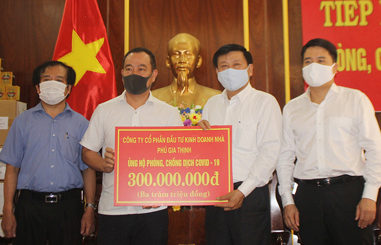 Ủng hộ 8,3 tỷ đồng giúp Quảng Nam phòng, chống dịch Covid-19 ảnh 3 Ủng hộ 8,3 tỷ đồng giúp Quảng Nam phòng, chống dịch Covid-19 -0