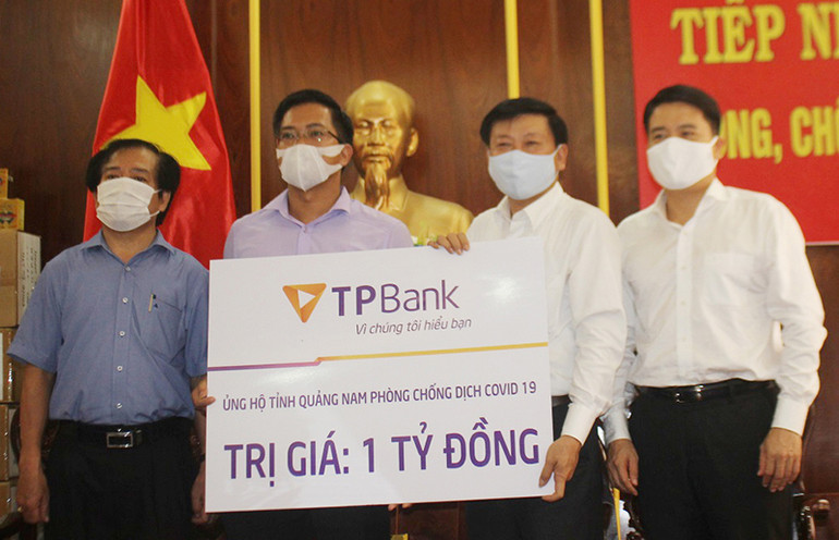 Ủng hộ 8,3 tỷ đồng giúp Quảng Nam phòng, chống dịch Covid-19 ảnh 1 Ủng hộ 8,3 tỷ đồng giúp Quảng Nam phòng, chống dịch Covid-19 -0