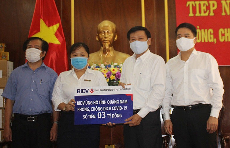 Ủng hộ 8,3 tỷ đồng giúp Quảng Nam phòng, chống dịch Covid-19 ảnh 2 Ủng hộ 8,3 tỷ đồng giúp Quảng Nam phòng, chống dịch Covid-19 -1