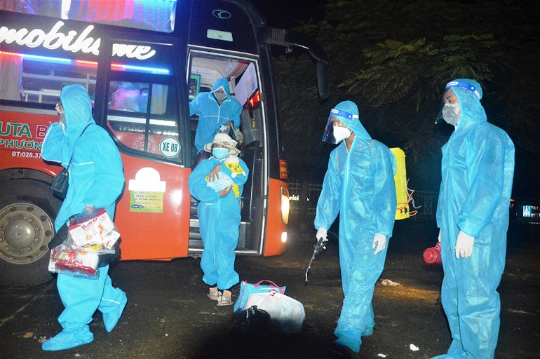 Gia Lai đón 296 công dân từ các tỉnh phía nam về quê an toàn -0