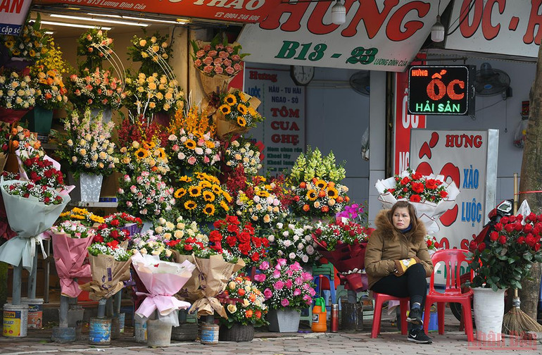 Thị trường quà tặng Valentine 2022: Đa dạng sản phẩm, mua sắm online lên ngôi -0