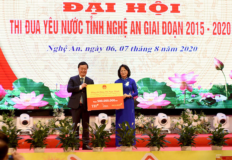 Nghệ An tổ chức trọng thể Đại hội thi đua yêu nước giai đoạn 2015 - 2020 -0