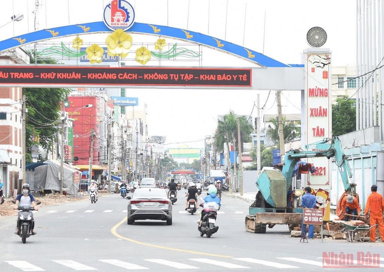 Ngày “bình thường mới” đầu tiên ở Đồng Nai -0