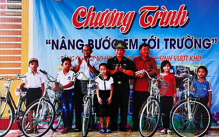 Nâng bước, ươm mầm tương lai nơi biên giới -0