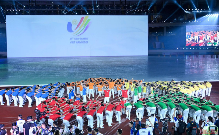 [CẬP NHẬT] Sân vận động quốc gia Mỹ Đình nhộn nhịp trước giờ khai mạc SEA Games 31 -0