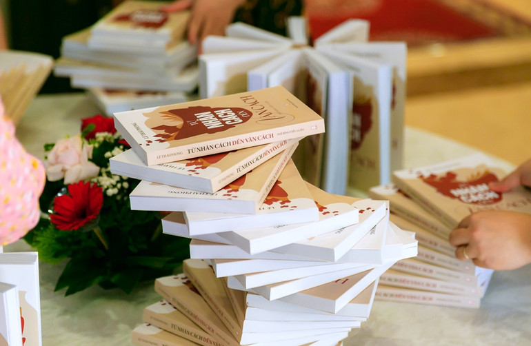 Ra mắt sách “Từ nhân cách đến văn cách” -0