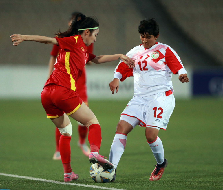 Đội tuyển nữ Việt Nam thắng 7-0 chủ nhà Tajikistan -0