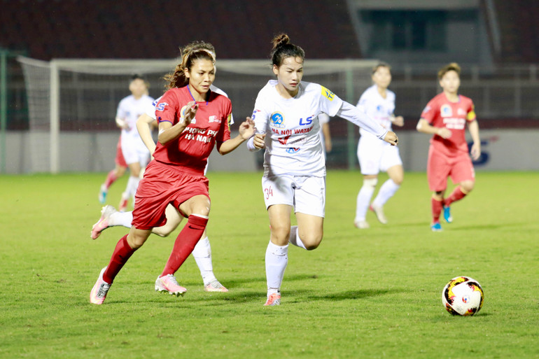 Hà Nội I Watabe có ngôi đầu, PP Hà Nam giành ba điểm -0