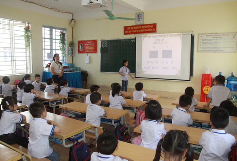 Công khai minh bạch việc tuyển sinh đầu cấp sẽ giúp các giáo viên tránh được nhiều áp lực. Sơn La thực hiện tốt quy chế dân chủ trong trường học -0