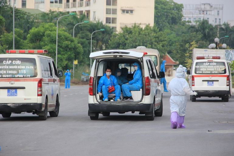 Đưa 219 công dân Việt Nam từ Guinea Xích đạo về nước an toàn -0