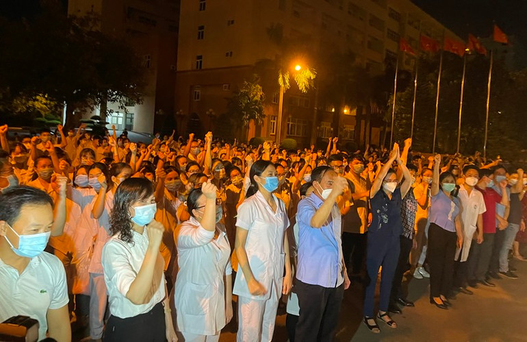 Hơn 300 sinh viên Đại học Kỹ thuật y tế Hải Dương tình nguyện vào TP Hồ Chí Minh chống dịch Covid-19 -0