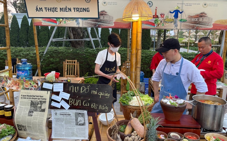 Gian ẩm thực tiêu biểu miền trung. Namdinh4-1648216929946.jpg