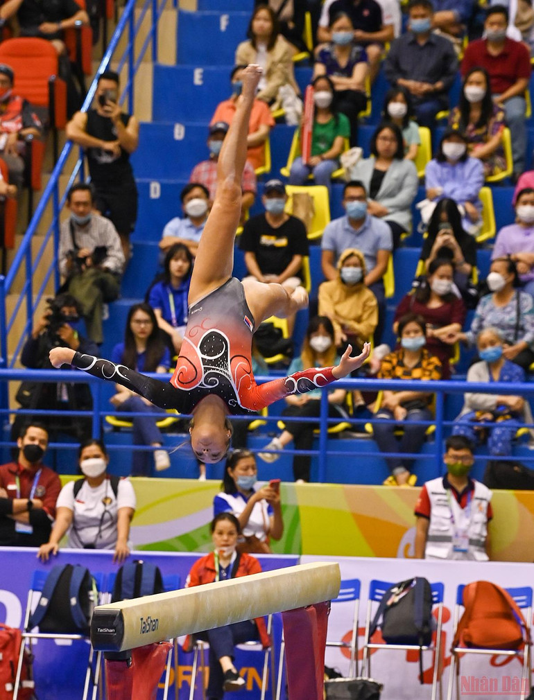 Mãn nhãn với màn biểu diễn thể dục dụng cụ trong ngày thi đấu cuối ở SEA Games 31 -1