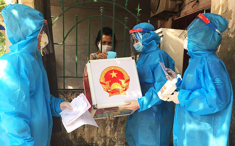 Màu áo xanh tình nguyện trong “Ngày hội non sông” -0