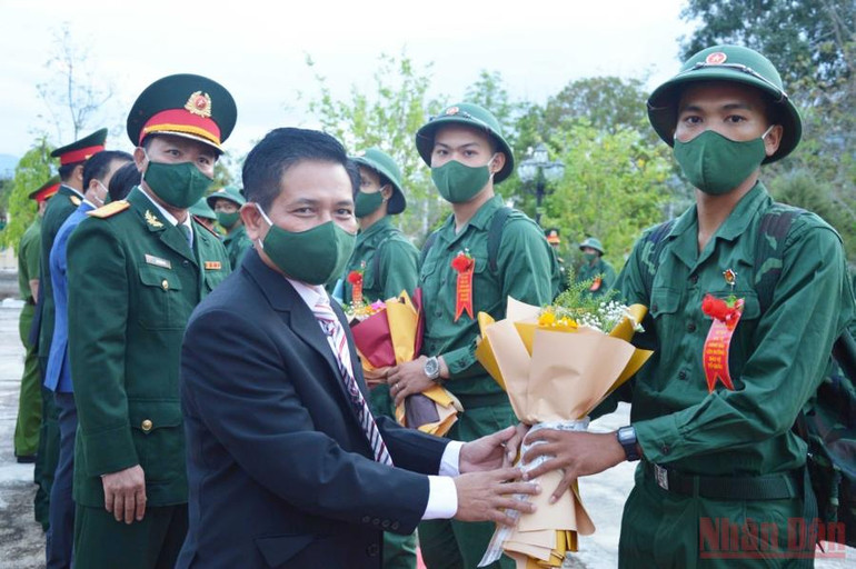 Ngày hội giao, nhận quân ở Ninh Thuận -0