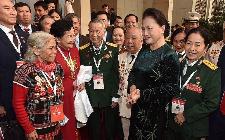 Chủ tịch Quốc hội Nguyễn Thị Kim Ngân gặp mặt các Anh hùng và Chiến sĩ thi đua toàn quốc -0