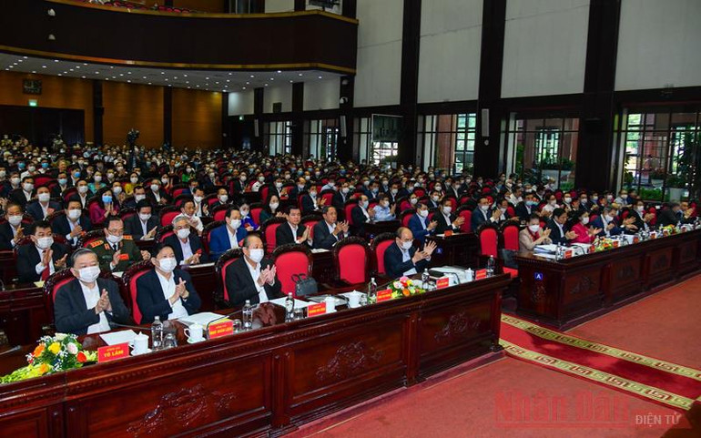 Các đồng chí lãnh đạo Đảng, Nhà nước và các đại biểu dự hội nghị. Cán bộ kiểm tra phải là những “Bao công” trong thời đại mới -0