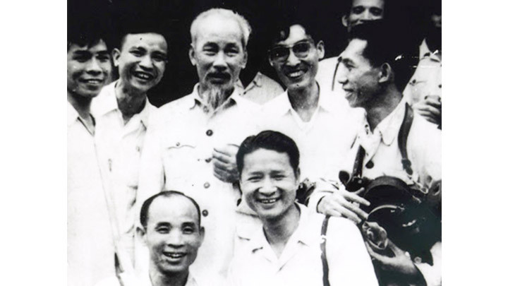 Học tập tư duy và phong cách báo chí Hồ Chí Minh -0