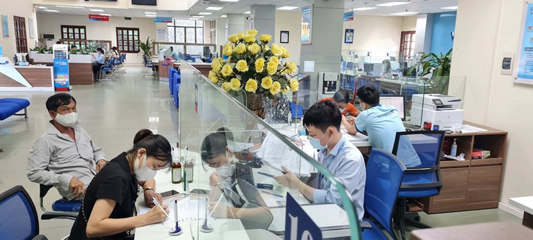 Ngân hàng tại Vĩnh Phúc triển khai các gói hỗ trợ doanh nghiệp, người dân gặp khó khăn do dịch Covid-19 -0
