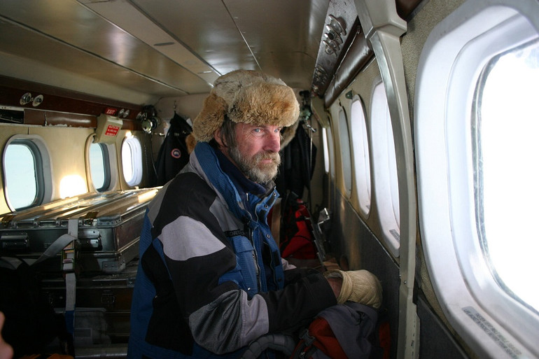 Giáo sư, Tiến sĩ Konrad Steffen vào năm 2010. Trạm nghiên cứu Greenland của ông đã trở thành điểm đến cho các nhà báo, các nhà lãnh đạo chính trị và các chức sắc khác để quan sát biến đổi khí hậu. Ảnh: CIRES. Nhà khoa học khí hậu nổi tiếng thế giới tử nạn do băng tan ở Bắc Cực -0