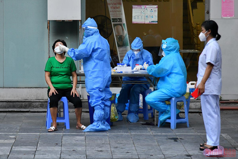 Khẩn trương truy vết, khoanh vùng chung quanh Bệnh viện Việt Đức -0