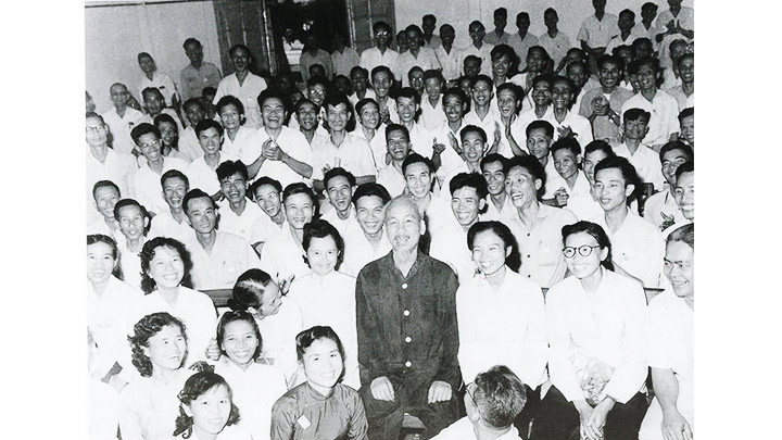 Học tập tư duy và phong cách báo chí Hồ Chí Minh -0