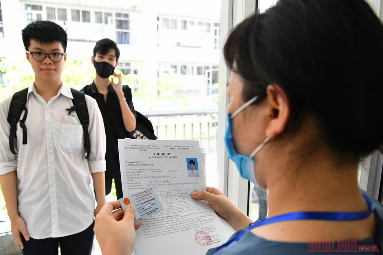 Thí sinh sẵn sàng bước vào ngày thi chính thức -0