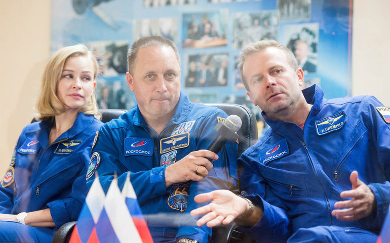 Phim đầu tiên thực hiện trong không gian -0