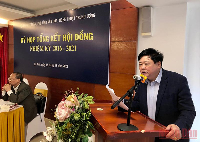 Chủ tịch Hội đồng Nguyễn Thế Kỷ phát biểu tổng kết kỳ họp. Tổng kết nhiệm kỳ 5 năm Hội đồng Lý luận, phê bình văn học, nghệ thuật Trung ương -0