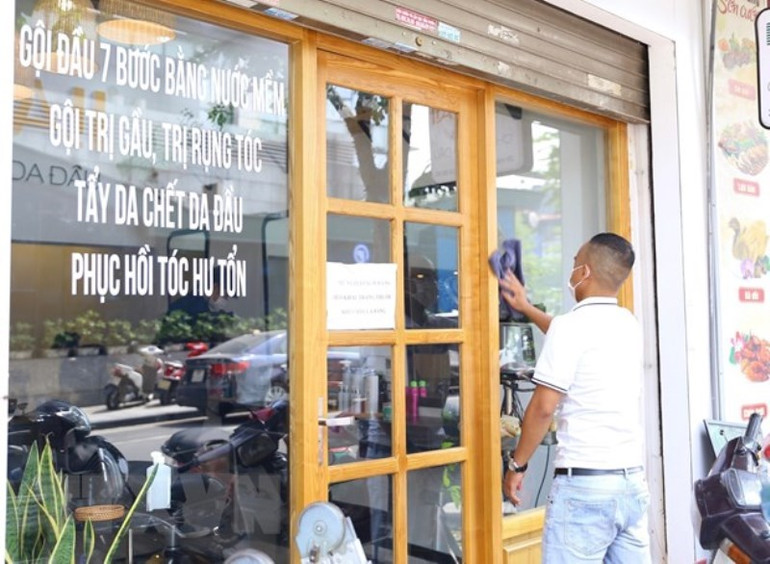 Hà Nội: Dịch vụ cắt tóc, gội đầu hút khách ngày đầu mở cửa lại -0