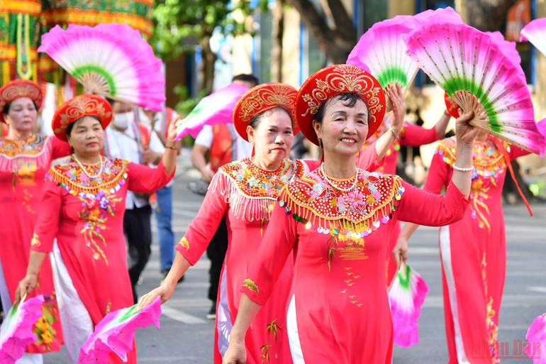 Lễ cung rước Tôn thần Đông trấn Thăng Long -0