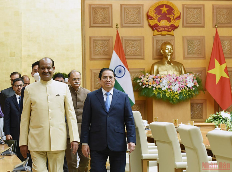 Thủ tướng Phạm Minh Chính tiếp Chủ tịch Hạ viện Ấn Độ Om Birla -1