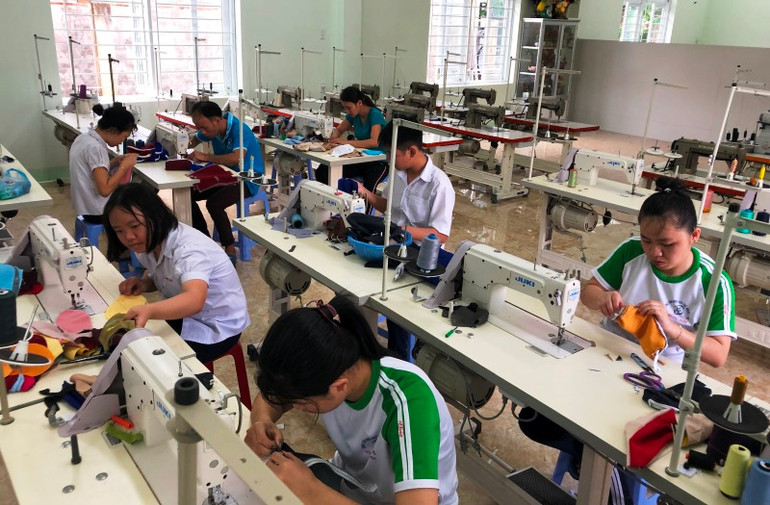 Trung tâm Nuôi dạy trẻ khuyết tật Võ Hồng Sơn khai giảng năm học mới -0