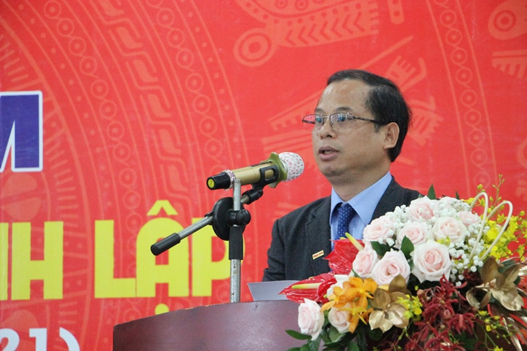 Đồng chí Nguyễn Danh Quang phát biểu ôn lại kỷ niệm tại buổi lễ. Nhà in báo Nhân Dân tại TP Hồ Chí Minh kỷ niệm 45 năm thành lập -0