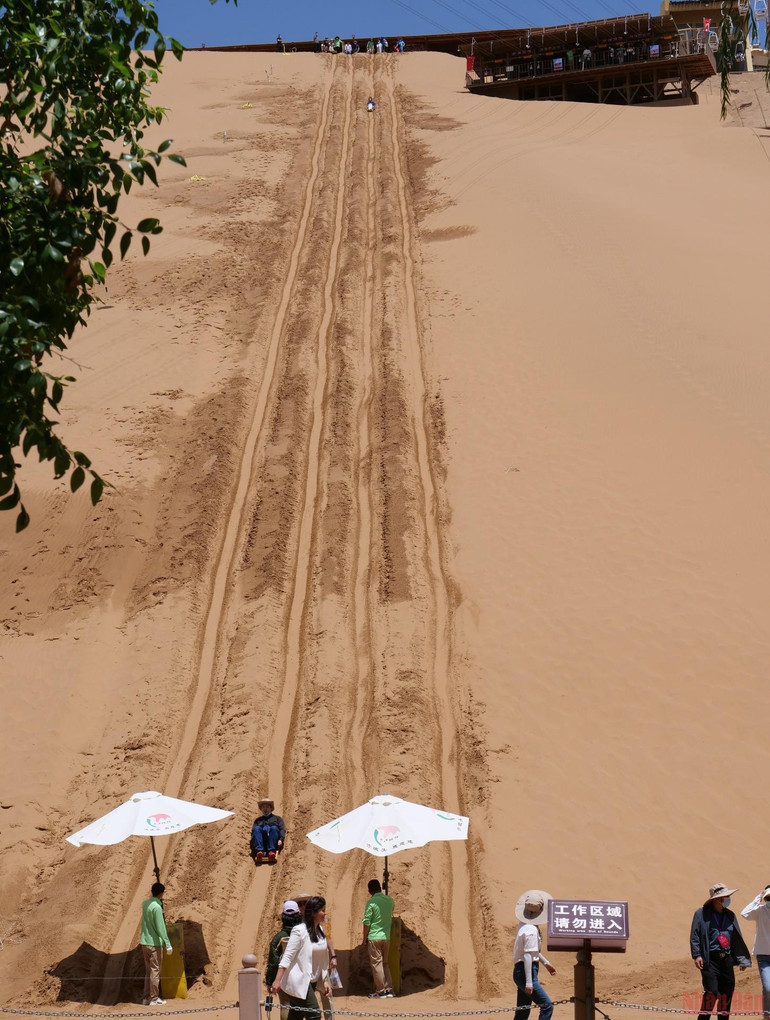 Khám phá sa mạc Tengger Trung Quốc -0