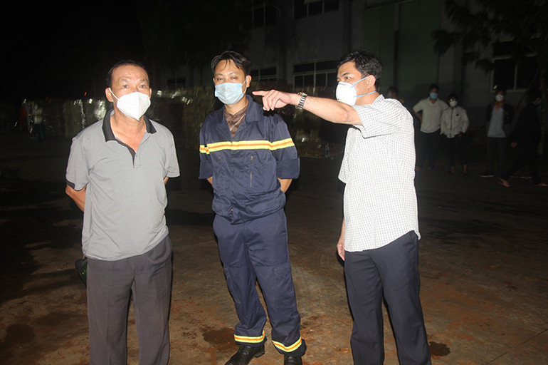 Đồng Nai: Cháy dữ dội trong đêm tại Khu công nghiệp Suối Tre -0